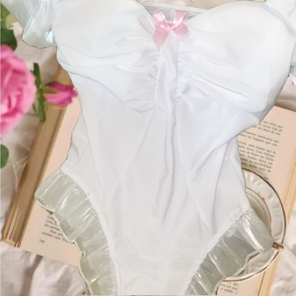 Princess white and pink bow bodysuit - Picture 3 of 4
